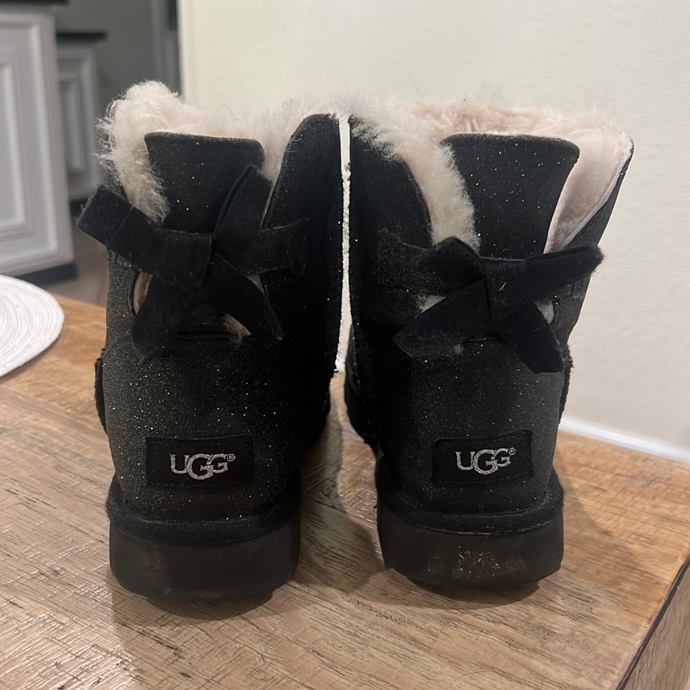 Black Sparkly Bailey Bow UGGs